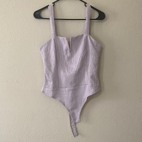 Haute Monde Lavender Textured Bodysuit with V-Notch - Picture 3 of 13